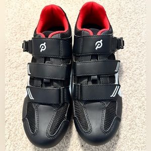 Like NEW - Peloton Cycling Shoes - size 43 (wmn 12 / men 10)